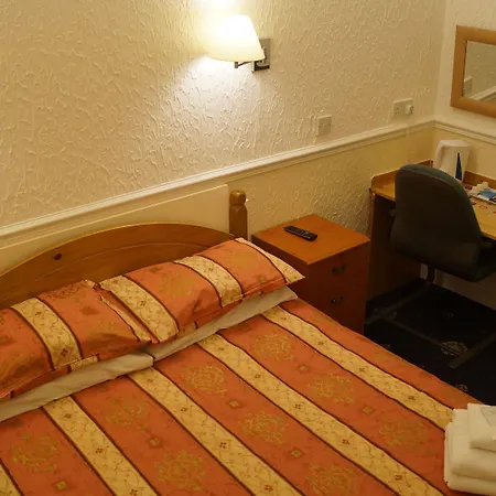 The Hampton Court Guesthouse-3